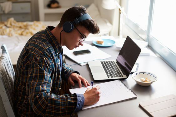 Áp lực của Gen Z về tình hình kinh tế