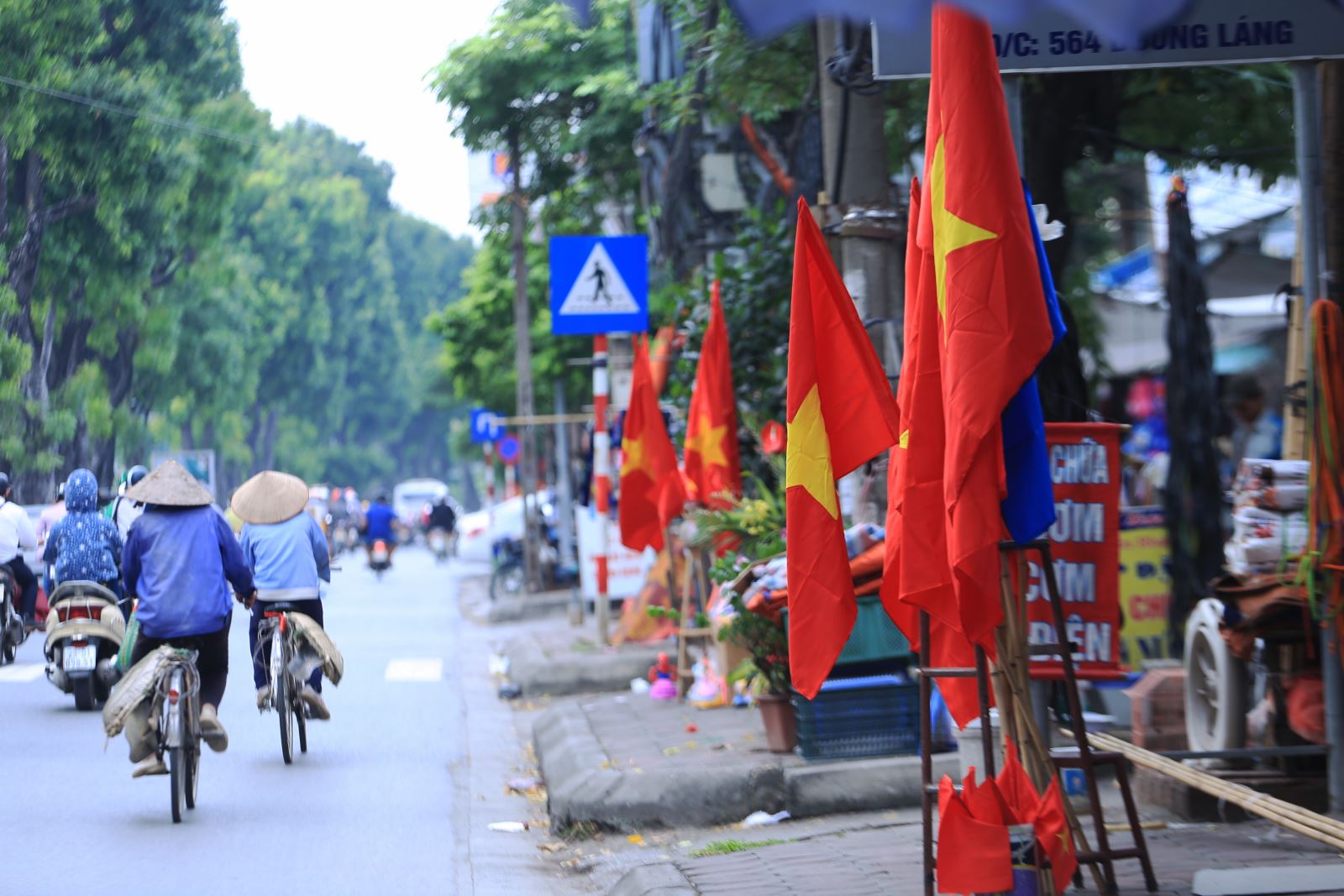 Học cách ăn mặt từ mọi người